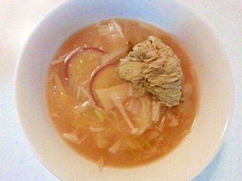 白菜●えのき●さつま芋の具だくさん味噌スープ
